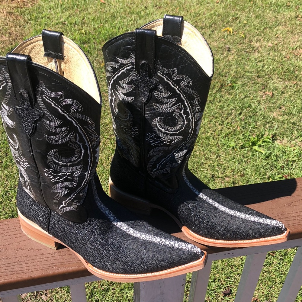 Cowboy boots. good condition, like new. used only once.